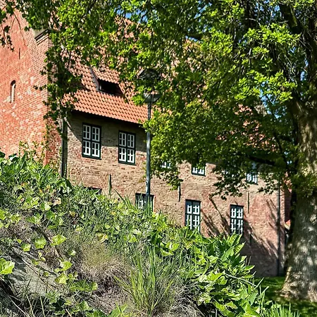 Holiday home Hausboot 