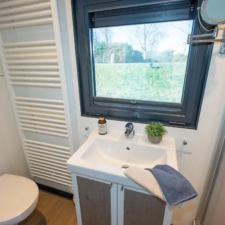 Holiday home Hausboot 